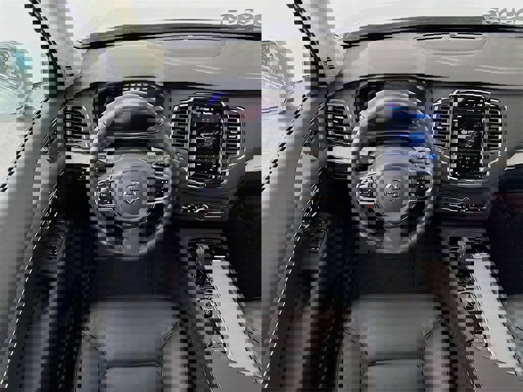 Certified 2024 Volvo XC90 B5 Core w/ Protection Package Premier image 23