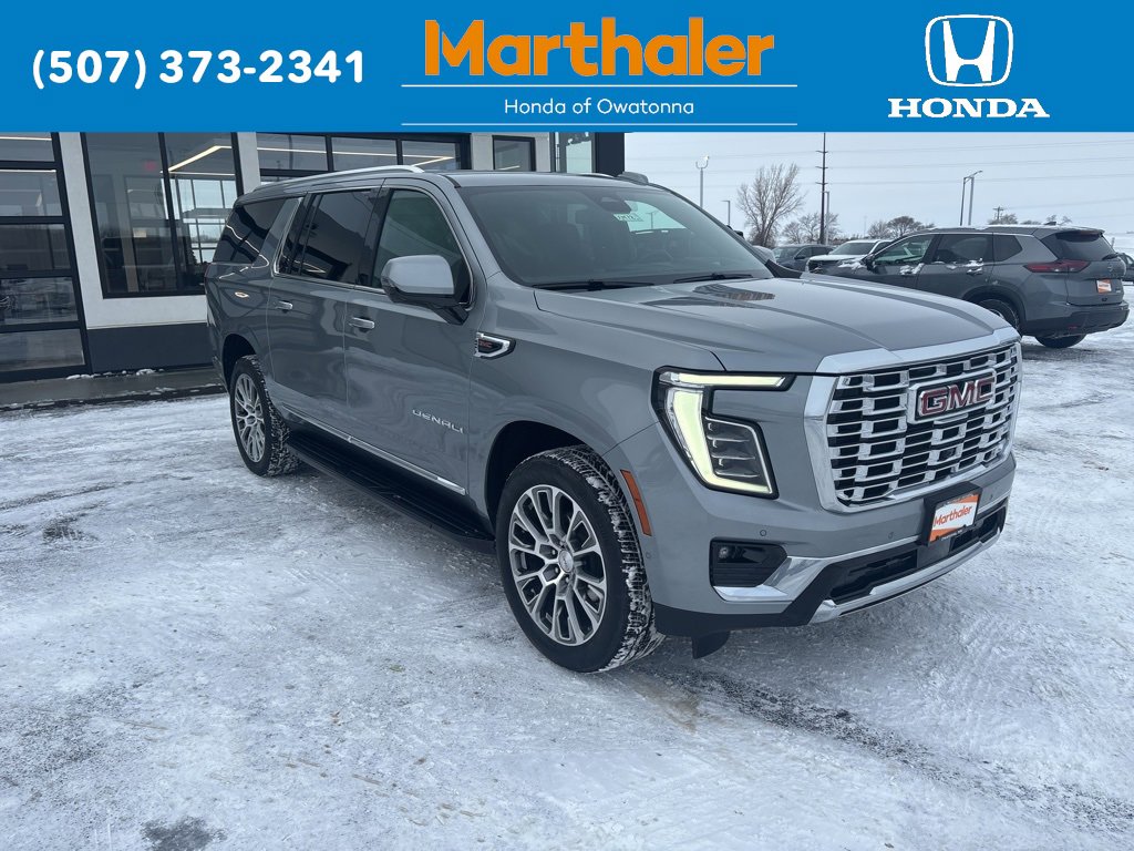 Used 2025 GMC Yukon XL Denali image 7