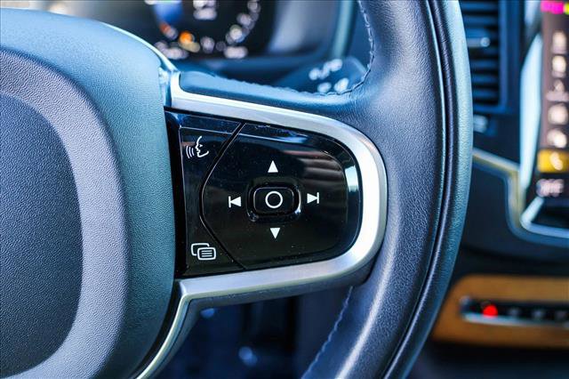 Used 2022 Volvo XC90 T8 Inscription Expression w/ Climate Package image 16