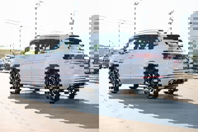 New 2026 Volkswagen Atlas SEL Premium R-Line image 4