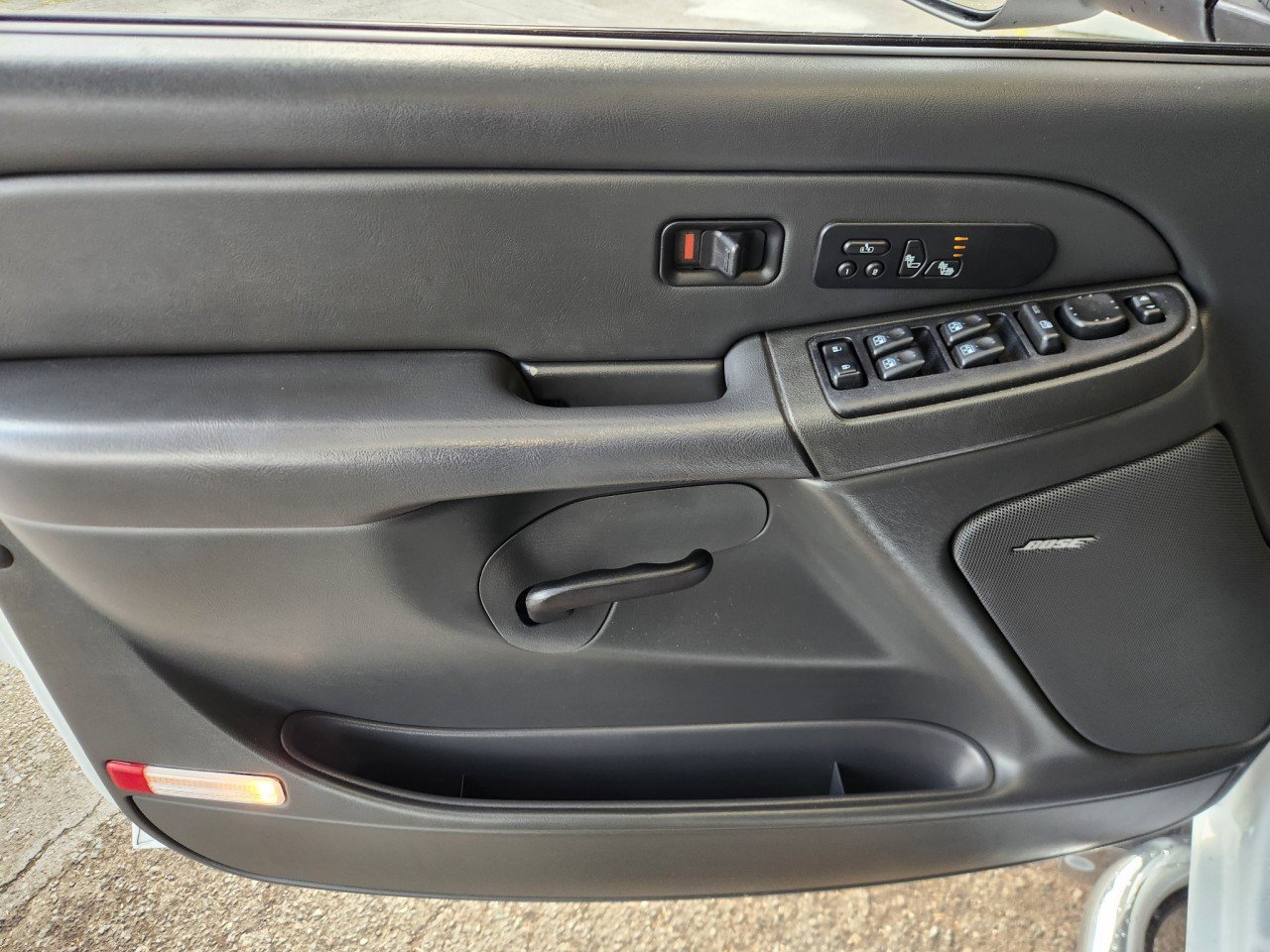 Used 2006 Chevrolet Silverado 3500 LT w/ Heavy-Duty Power Package image 10