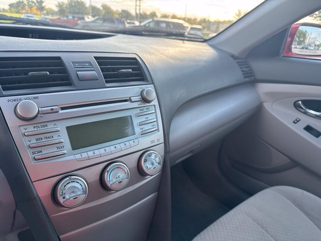 Used 2009 Toyota Camry LE FWD image 12