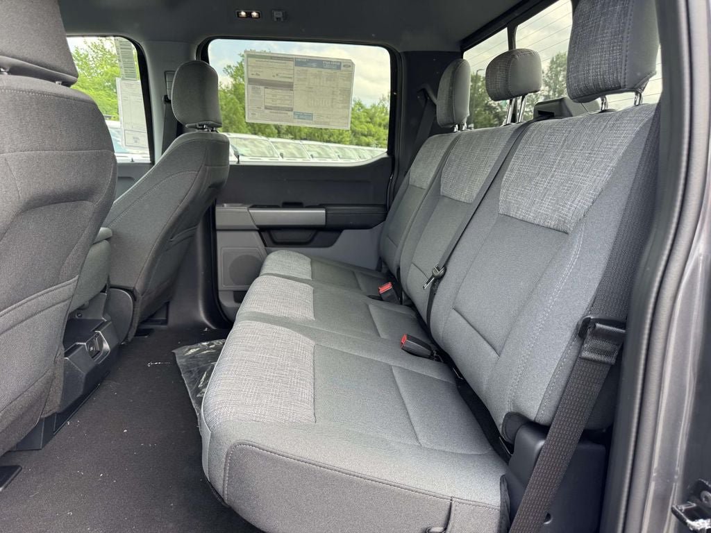New 2026 Ford F250 XLT w/ FX4 Off-Road Package AWD/4WD image 11