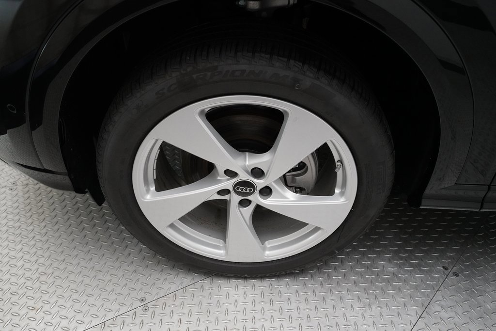 New 2025 Audi Q5 Premium Plus image 27