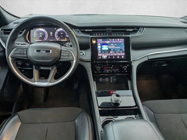 Used 2023 Jeep Grand Cherokee L Laredo image 16