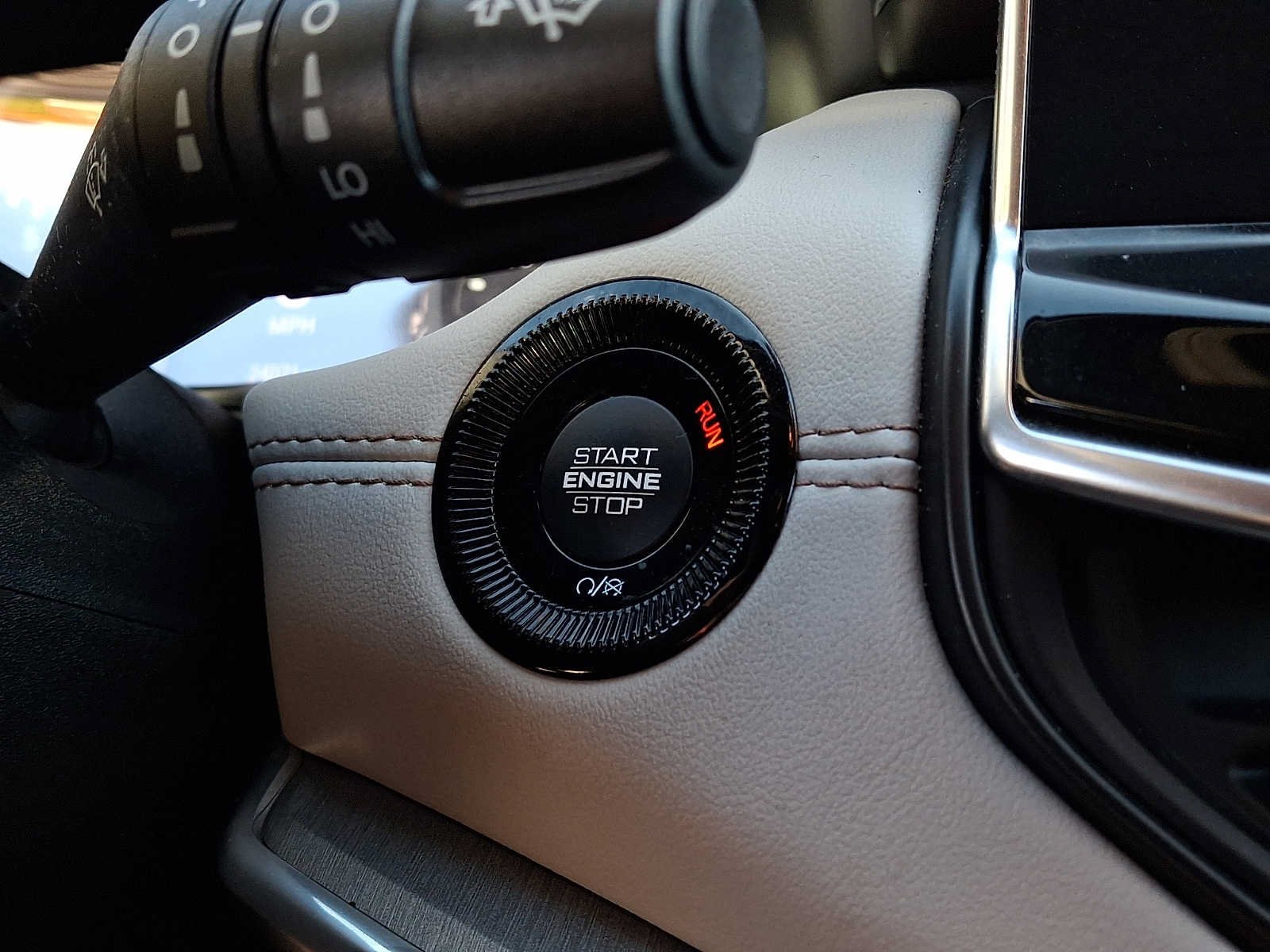 Used 2023 Jeep Compass Limited AWD/4WD image 25