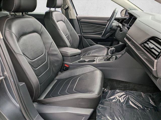 Used 2023 Volkswagen Jetta SEL FWD image 25