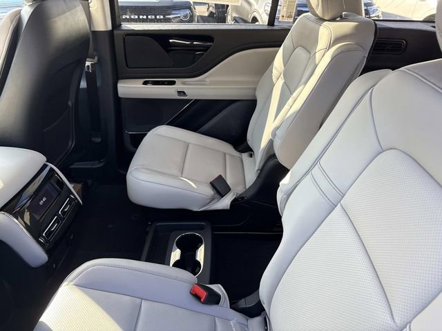 New 2026 Lincoln Aviator 2WD w/ Jet Appearance Package image 19