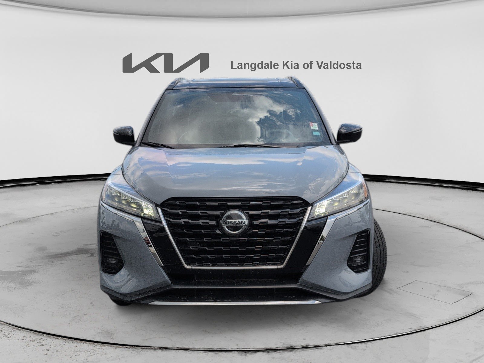 Used 2021 Nissan Kicks SR w/ SR Premium Package FWD image 12
