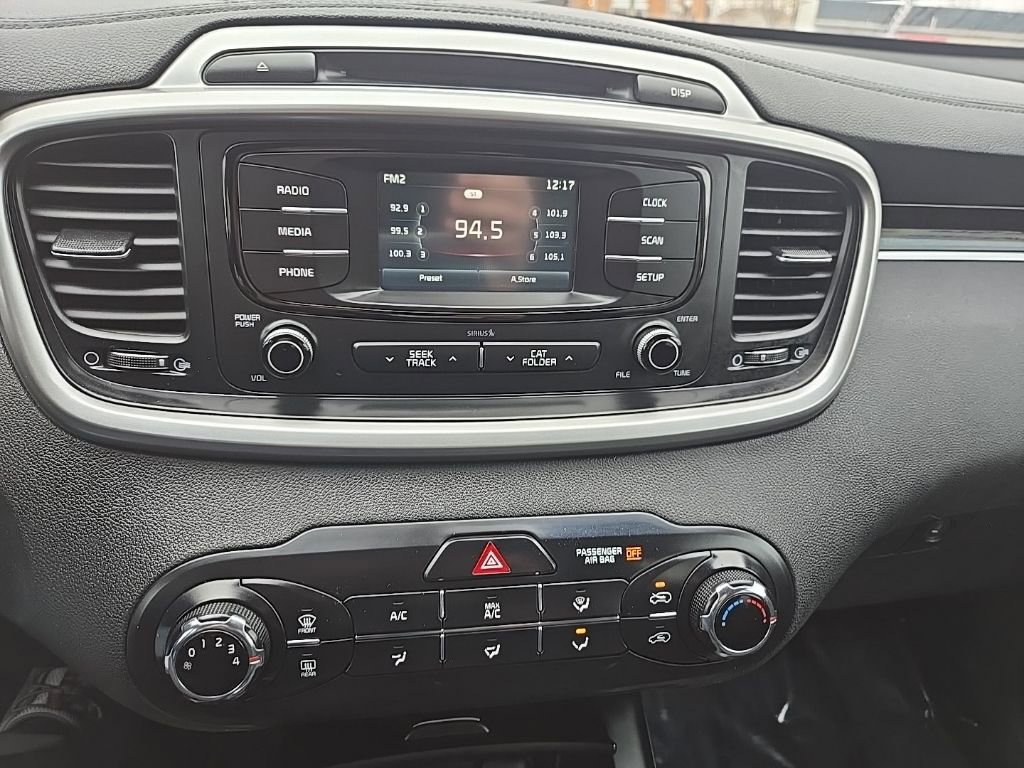 Used 2017 Kia Sorento LX image 20
