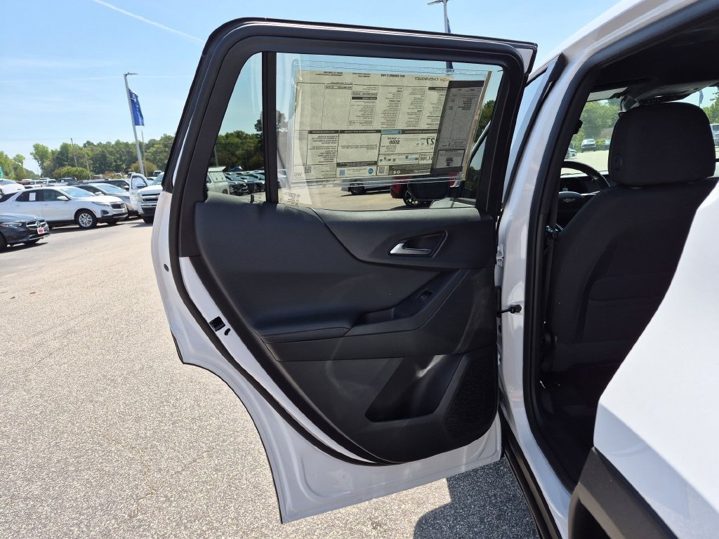 New 2027 Chevrolet Equinox LT w/ Safety and Technology Package FWD image 30