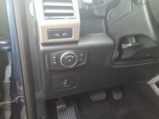 Used 2016 Ford F150 Lariat w/ Equipment Group 501A Mid image 17