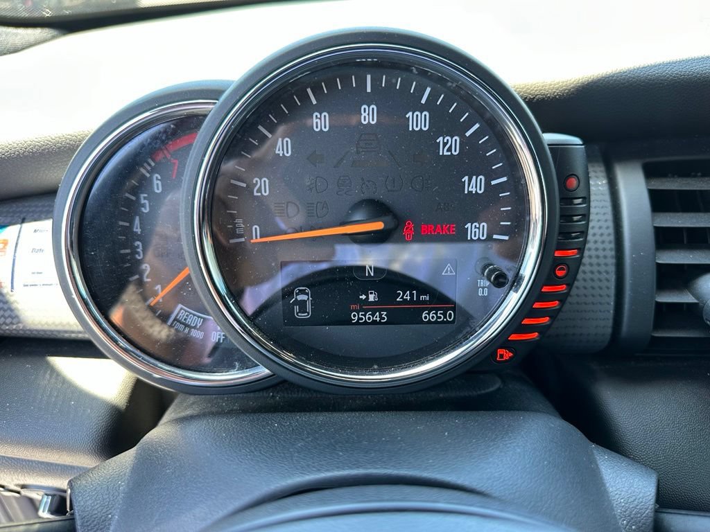 Used 2017 MINI Cooper 2-Door Hardtop FWD image 11