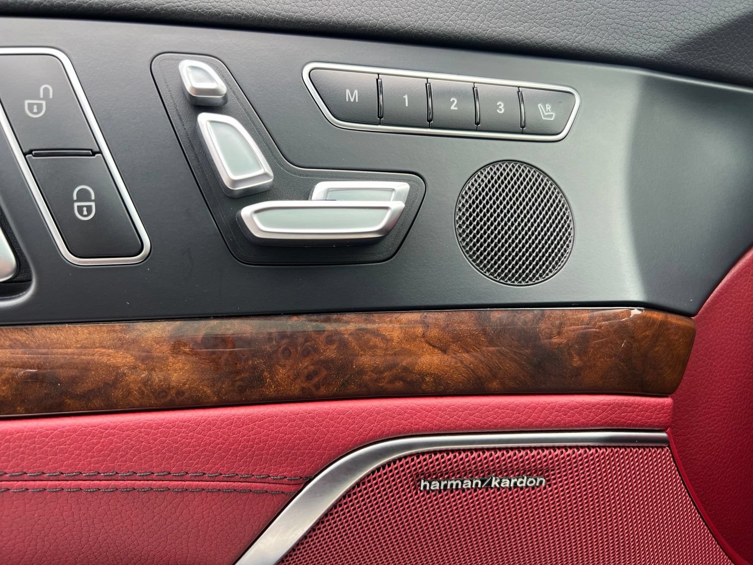 Used 2019 Mercedes-Benz SL 550 image 25