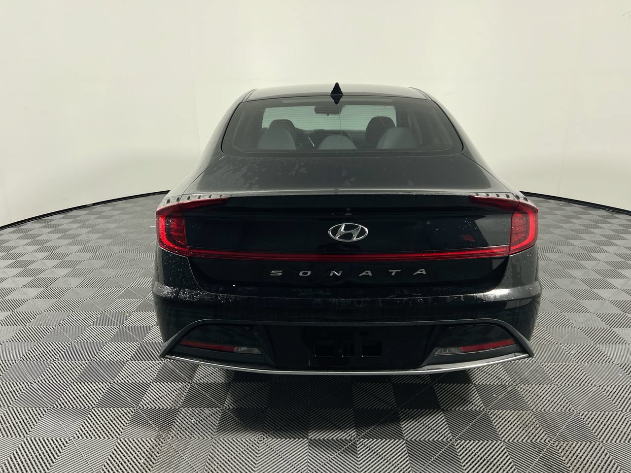 Used 2021 Hyundai Sonata SE w/ Cargo Package FWD image 4