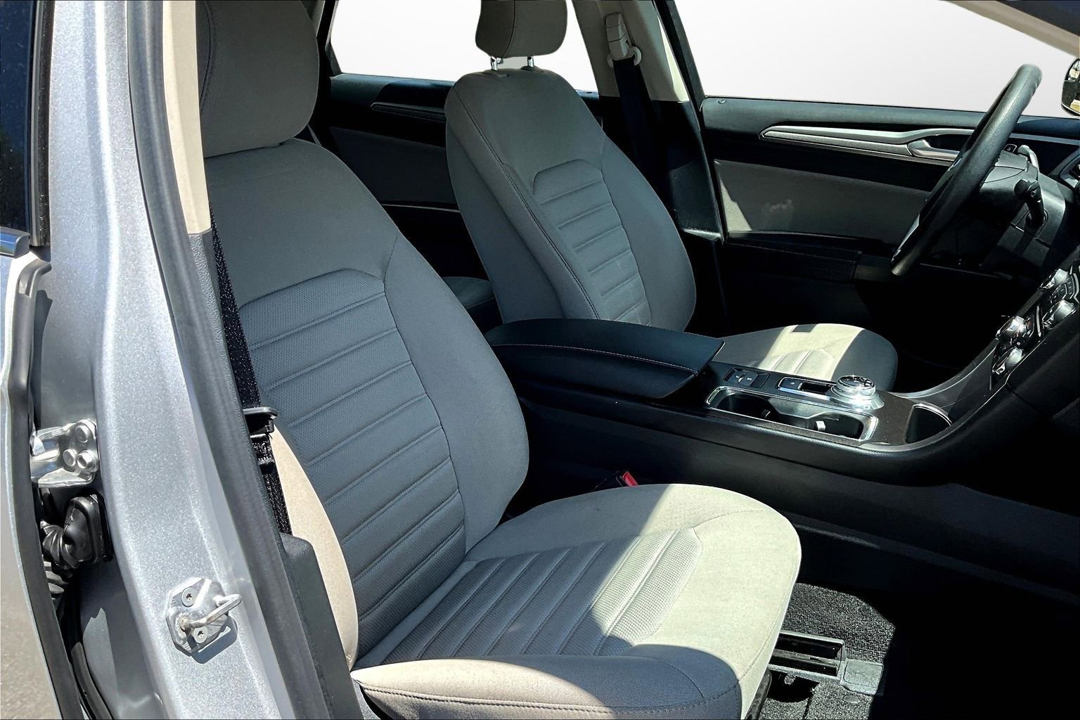 Used 2018 Ford Fusion S image 7