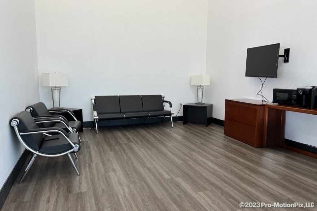 Used 2020 Nissan Rogue SV FWD image 33