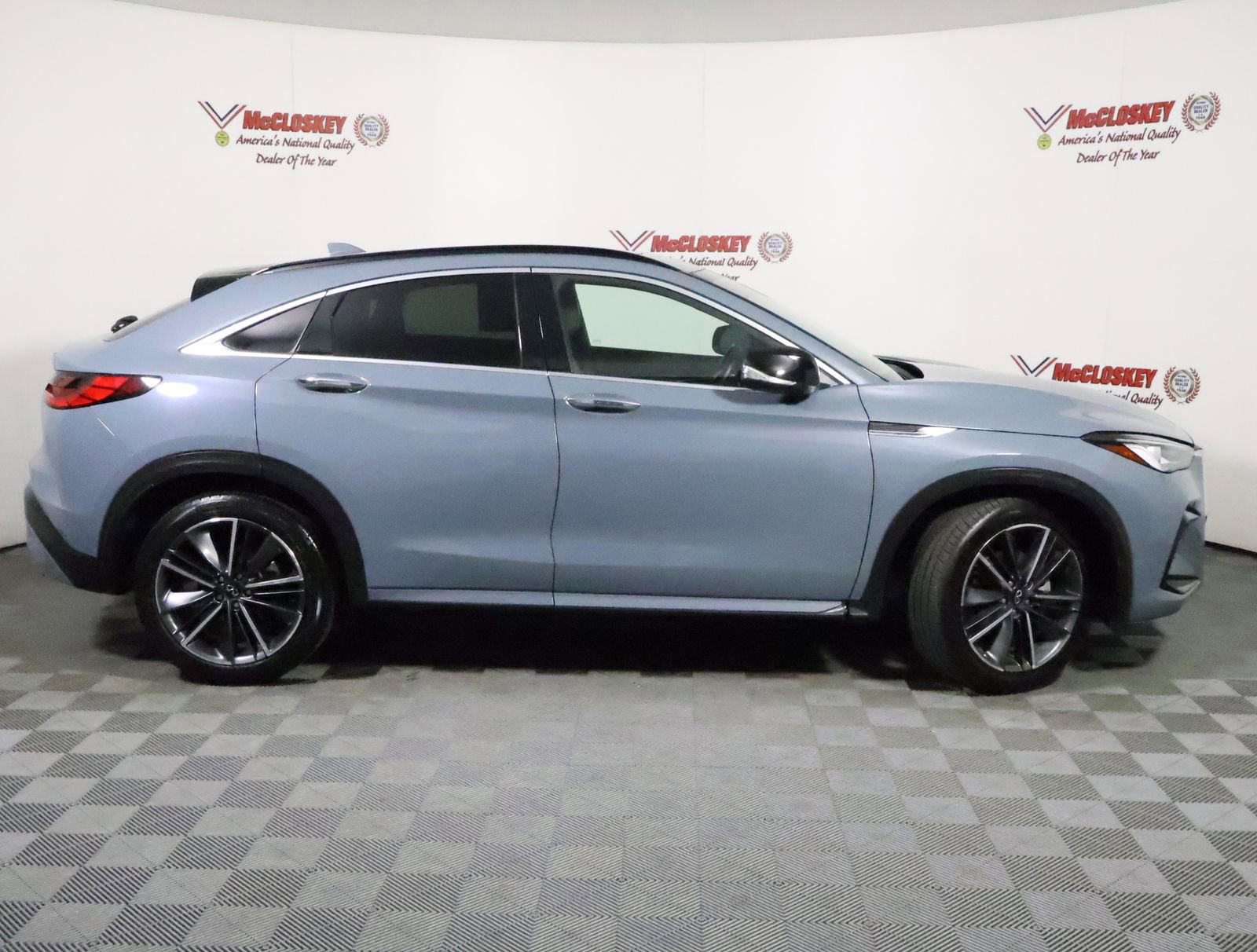 Used 2024 INFINITI QX55 Luxe image 3