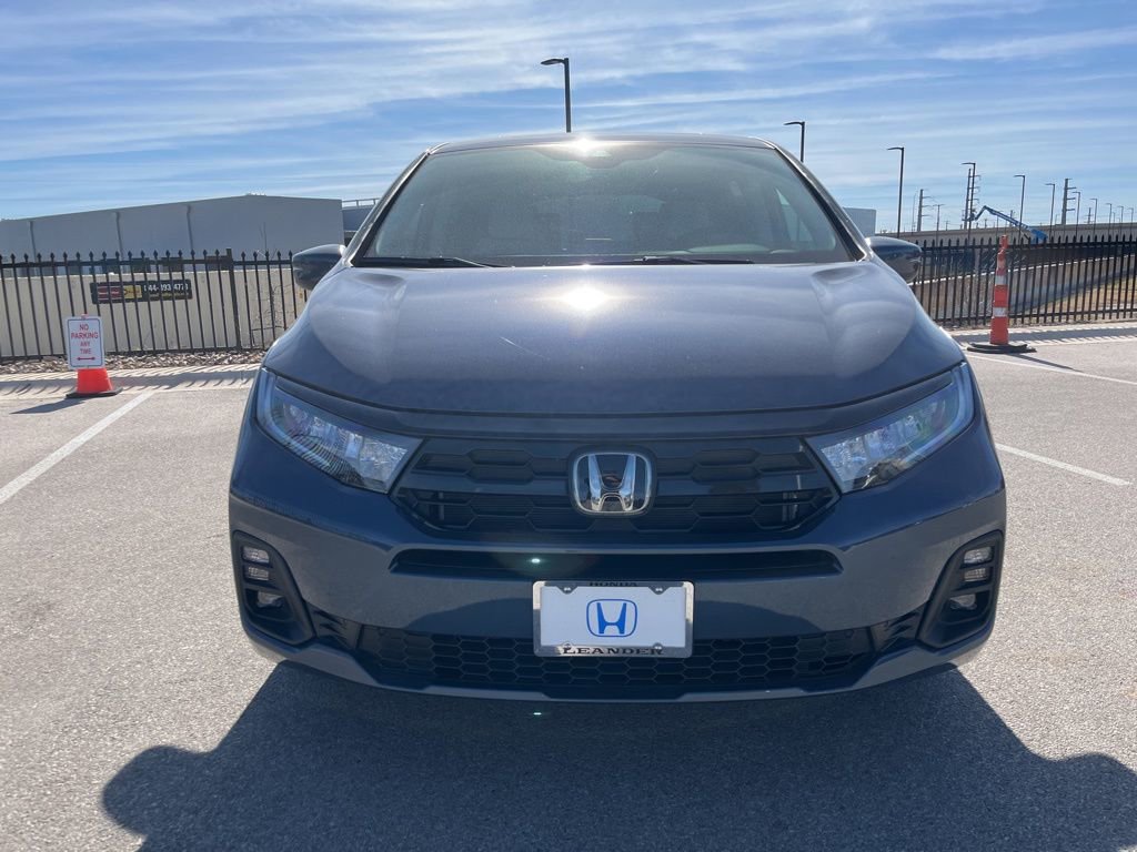 Used 2026 Honda Odyssey Touring image 2