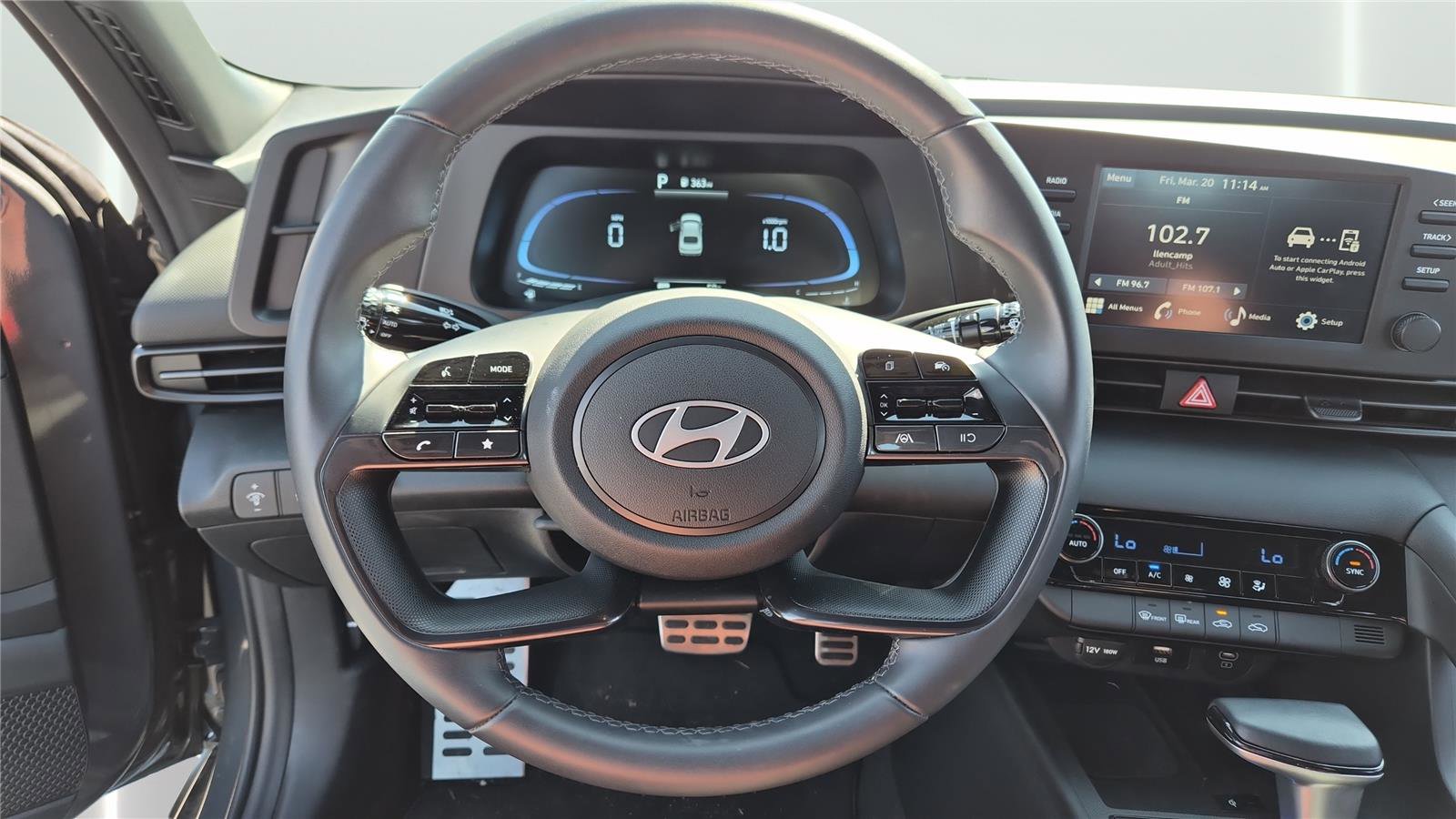 Used 2025 Hyundai Elantra Sport image 14