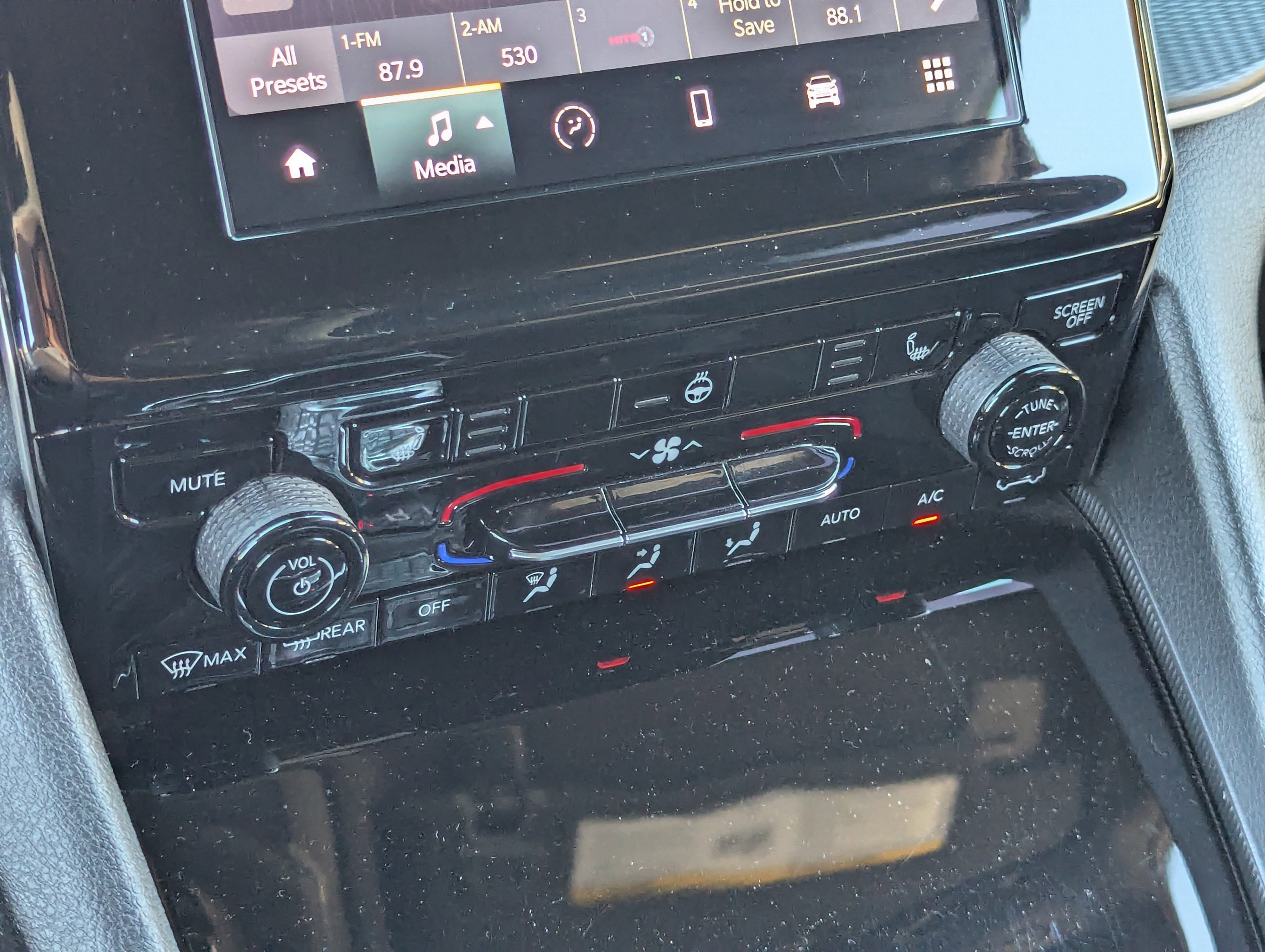 Used 2023 Jeep Grand Cherokee Altitude image 26