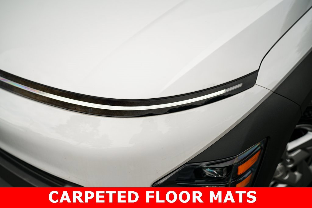 Used 2024 Hyundai Kona SE image 3