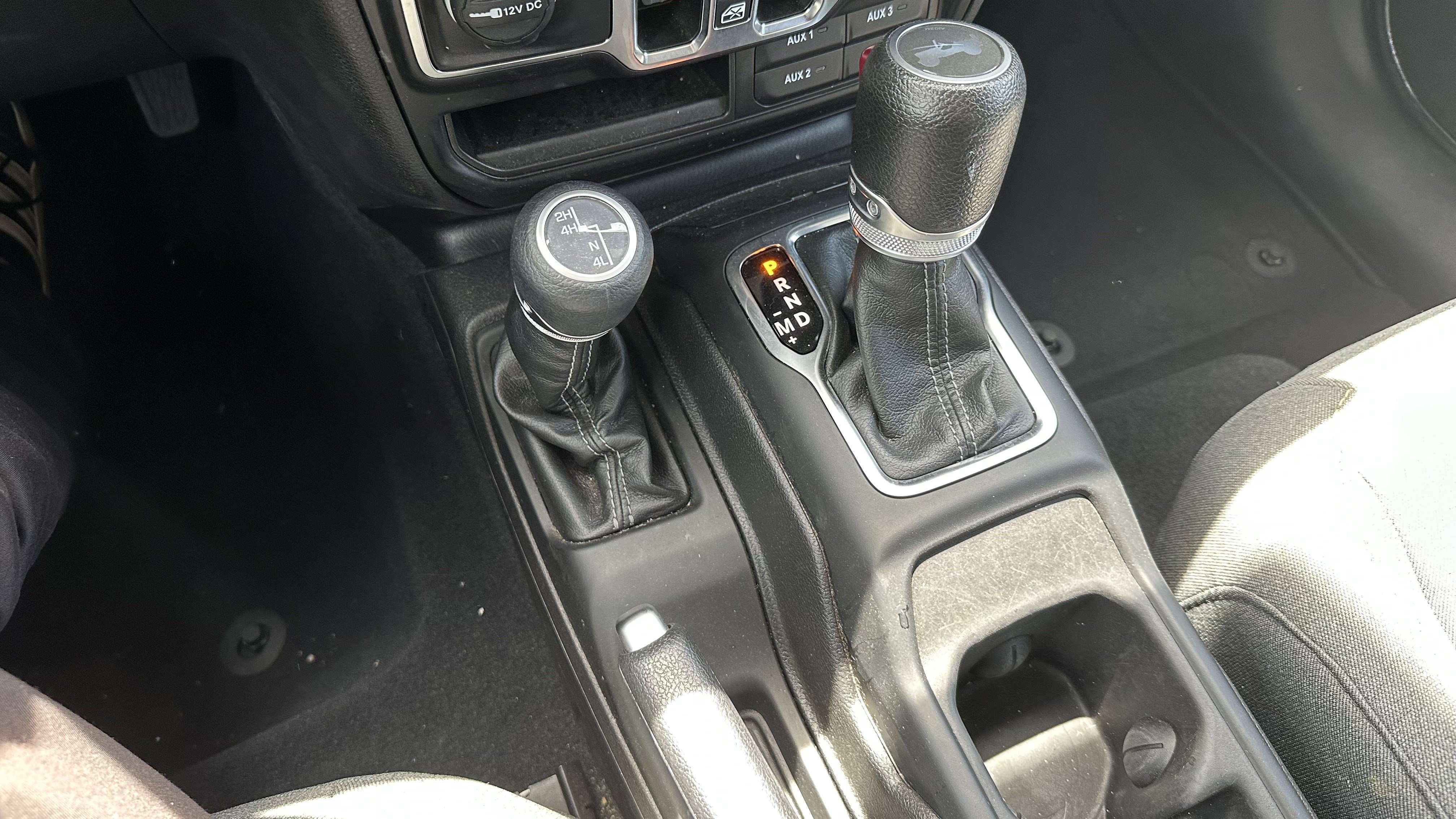 Used 2024 Jeep Wrangler Unlimited Sport AWD/4WD image 29