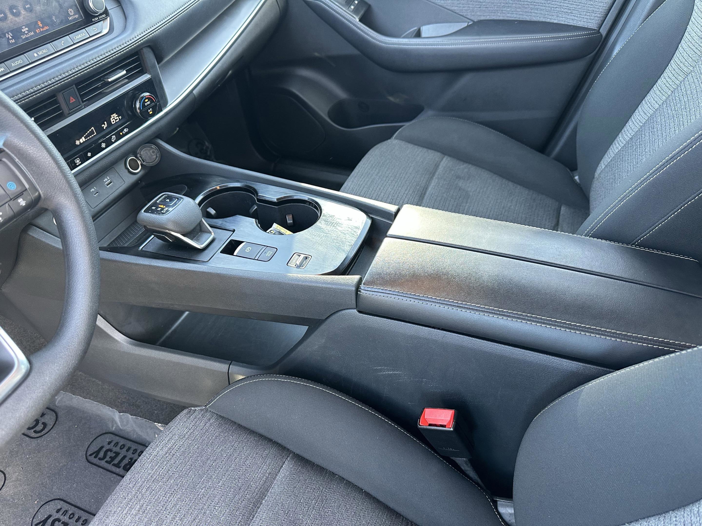Certified 2023 Nissan Rogue SV FWD image 22