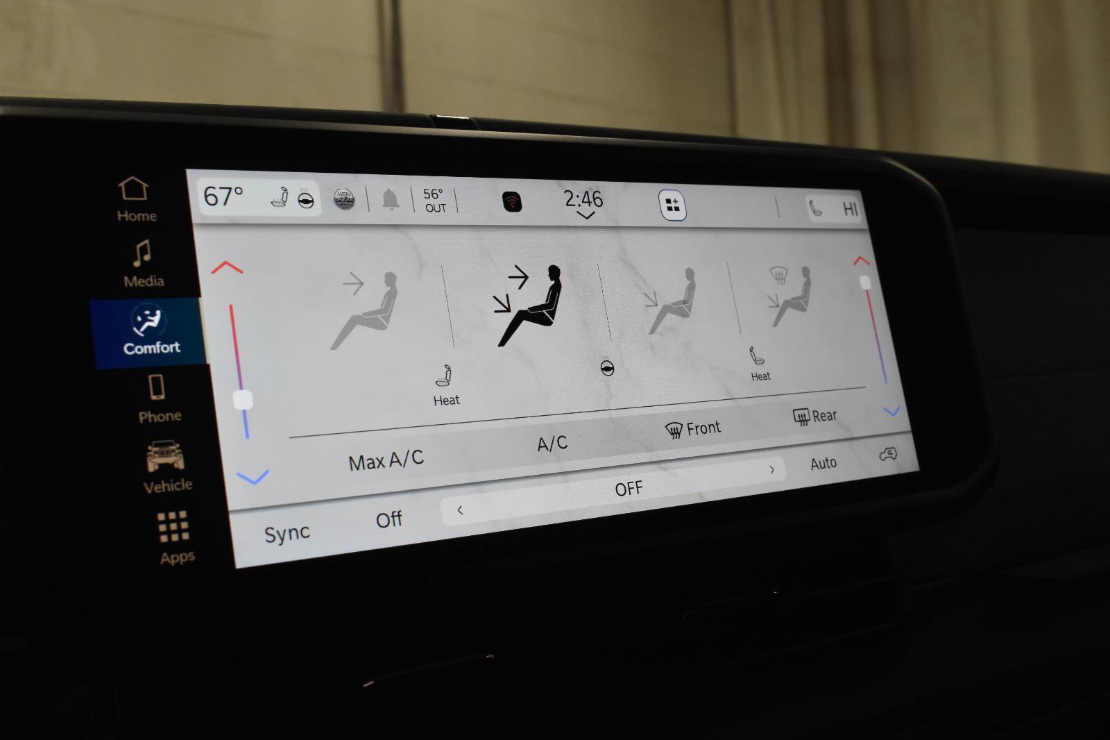 Used 2025 Jeep Wrangler Sahara image 16