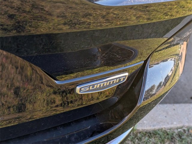 Used 2023 Jeep Grand Cherokee Summit w/ Luxury Tech Group V image 6