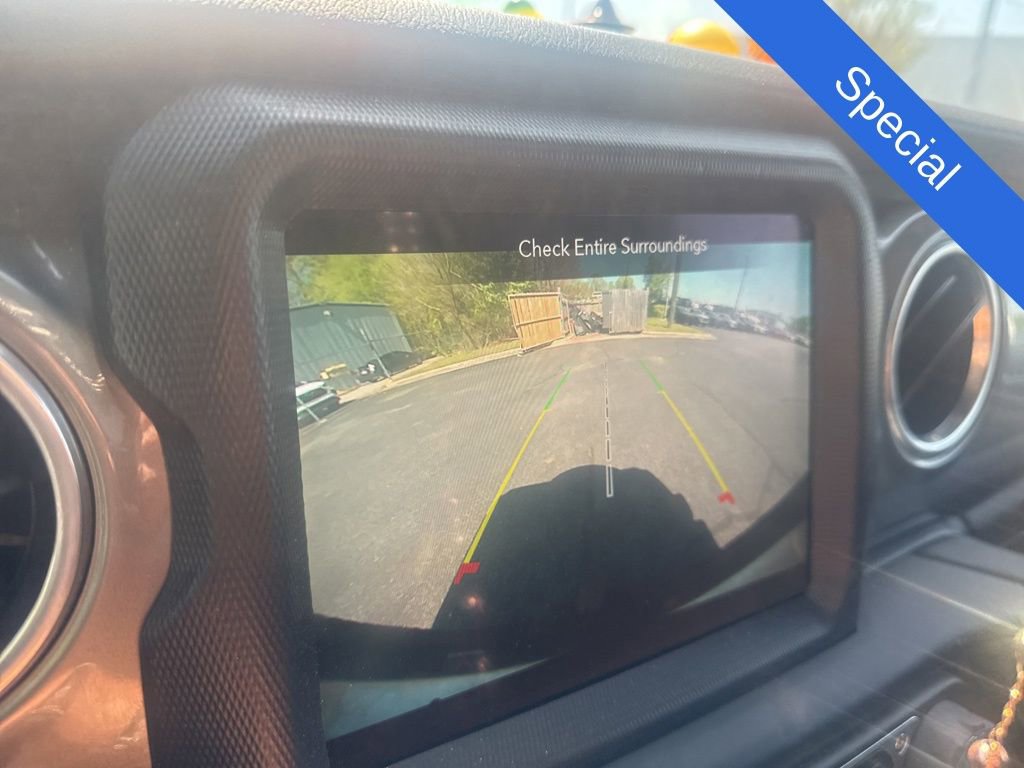 Used 2022 Jeep Wrangler Unlimited Sahara w/ Cold Weather Group image 13