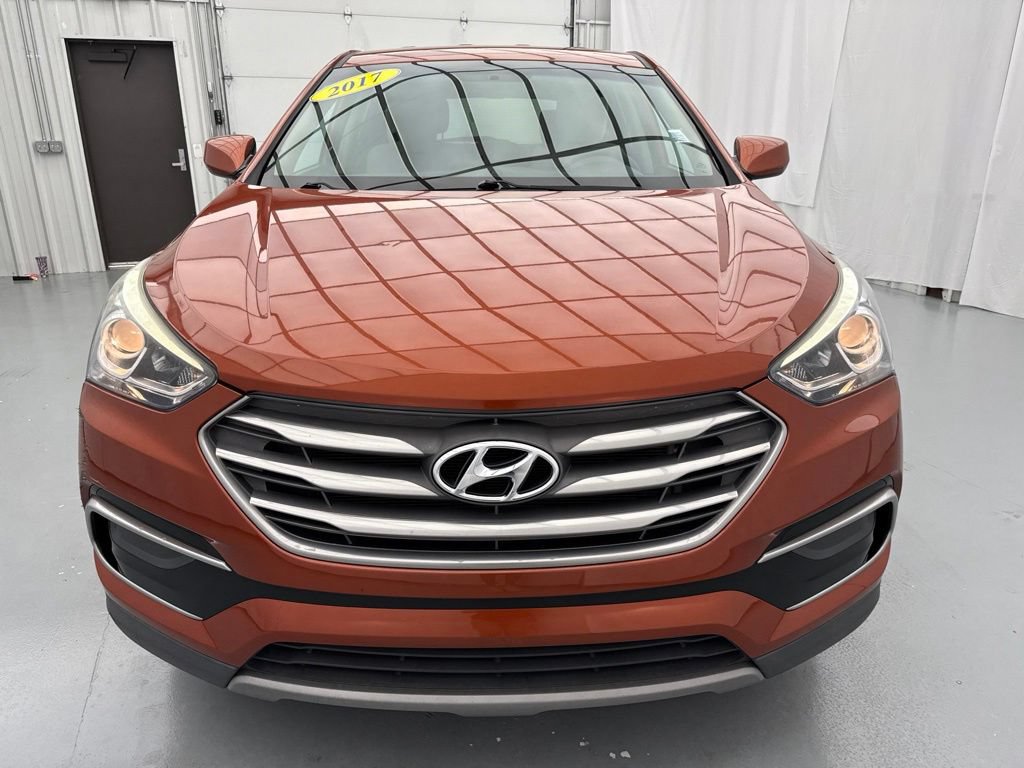 Used 2017 Hyundai Santa Fe Sport FWD image 2