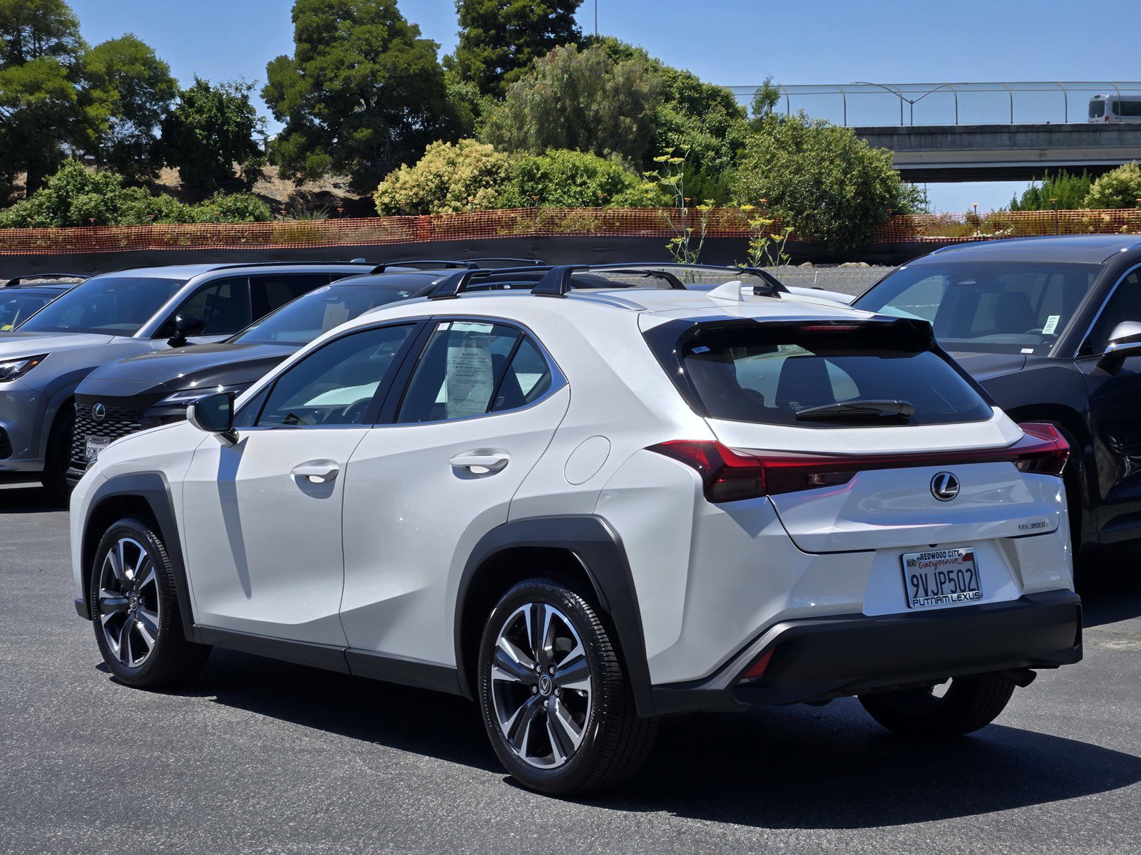 Used 2025 Lexus UX 300h FWD image 6