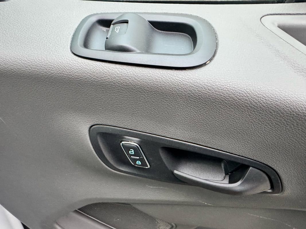 Used 2025 Ford Transit 350 High Roof Extended image 27