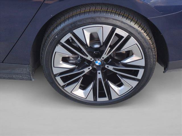 Certified 2026 BMW i5 eDrive40 RWD image 25