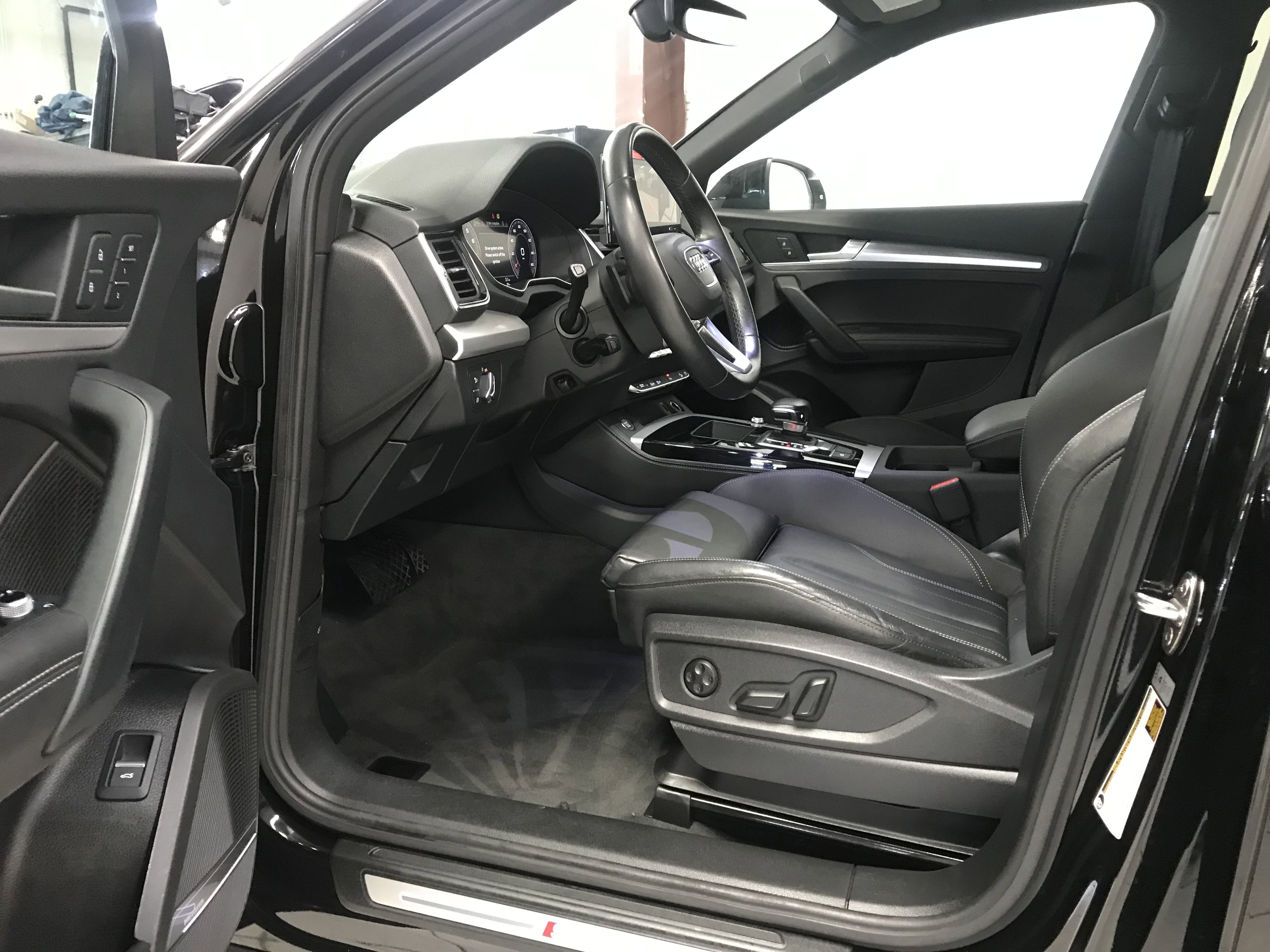 Used 2023 Audi Q5 2.0T Premium Plus w/ Premium Plus Package image 8