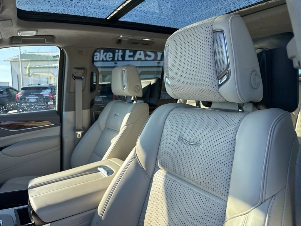 Used 2024 Cadillac Escalade ESV Sport Platinum AWD/4WD image 19