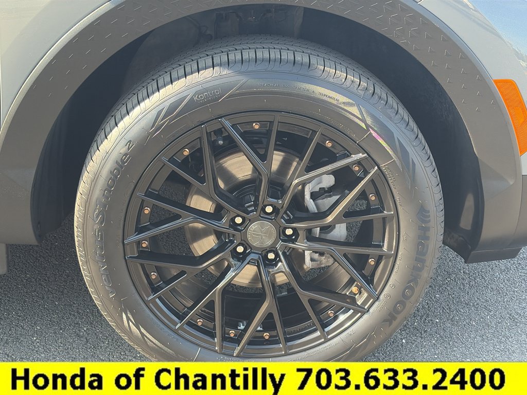 Used 2024 Hyundai Santa Cruz Night AWD/4WD image 30