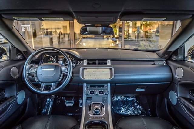 Used 2018 Land Rover Range Rover Evoque HSE Dynamic image 3