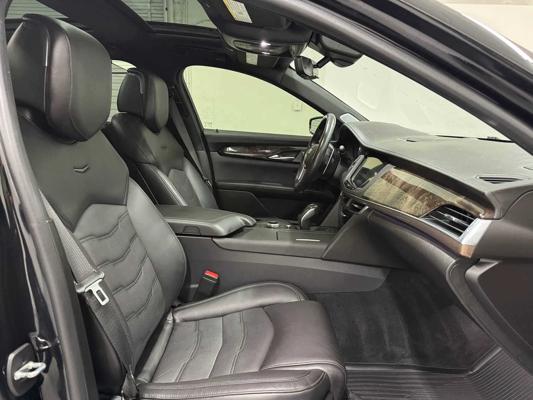 Used 2020 Cadillac CT6 Premium Luxury w/ LPO, Exterior Accent Package AWD/4WD image 11