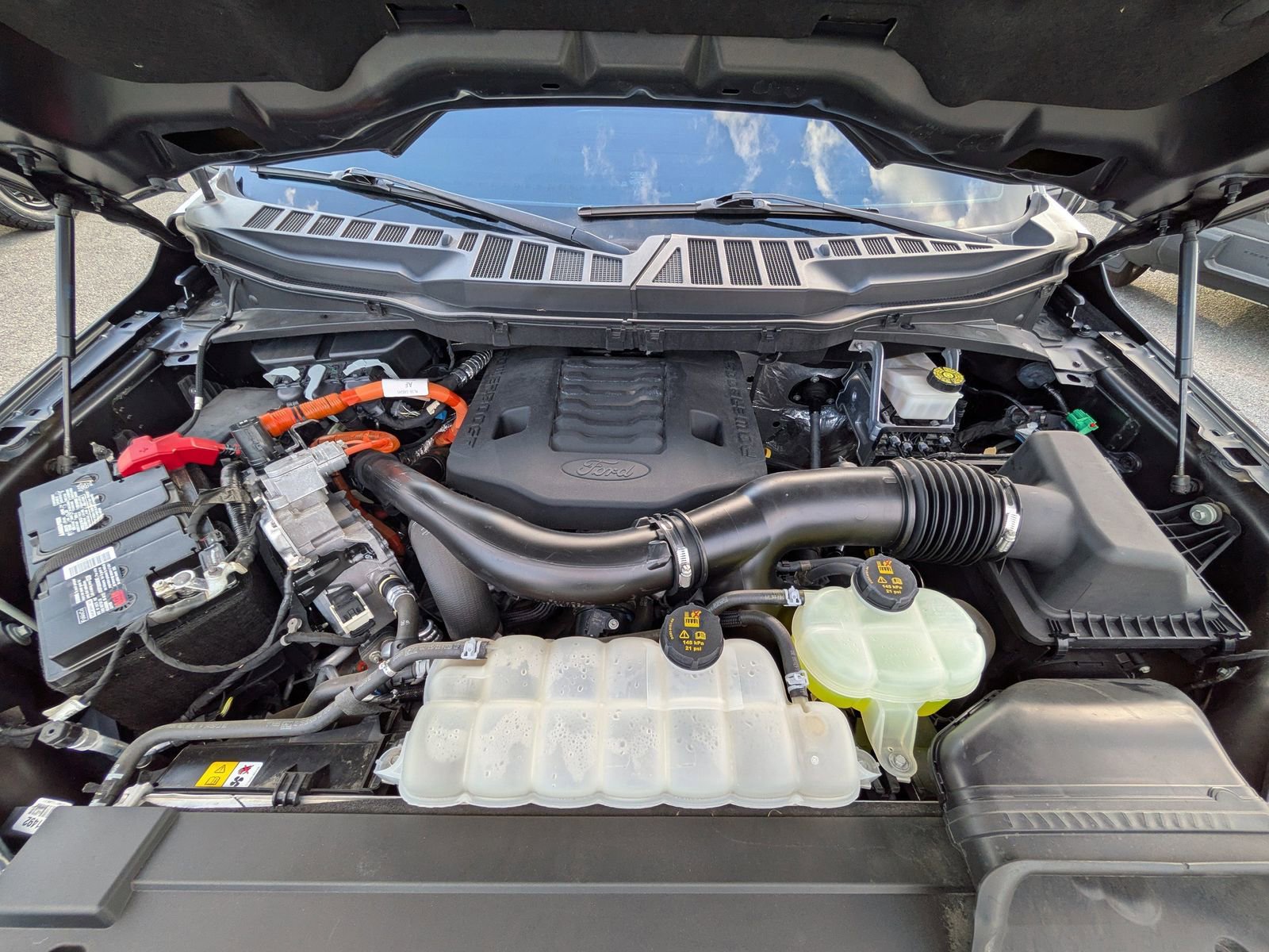 Certified 2023 Ford F150 Lariat w/ Equipment Group 502A High image 10