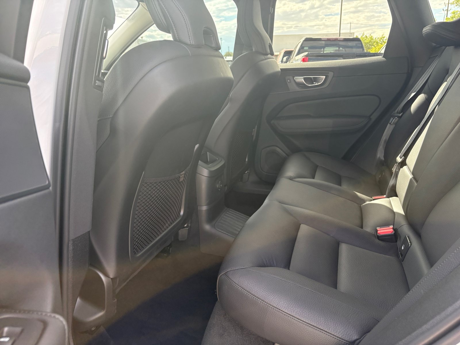 Used 2024 Volvo XC60 T8 Plus AWD/4WD image 24