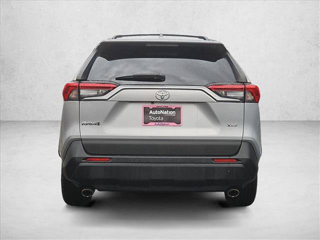 Used 2019 Toyota RAV4 XLE w/ Carpet Mat Package FWD image 7