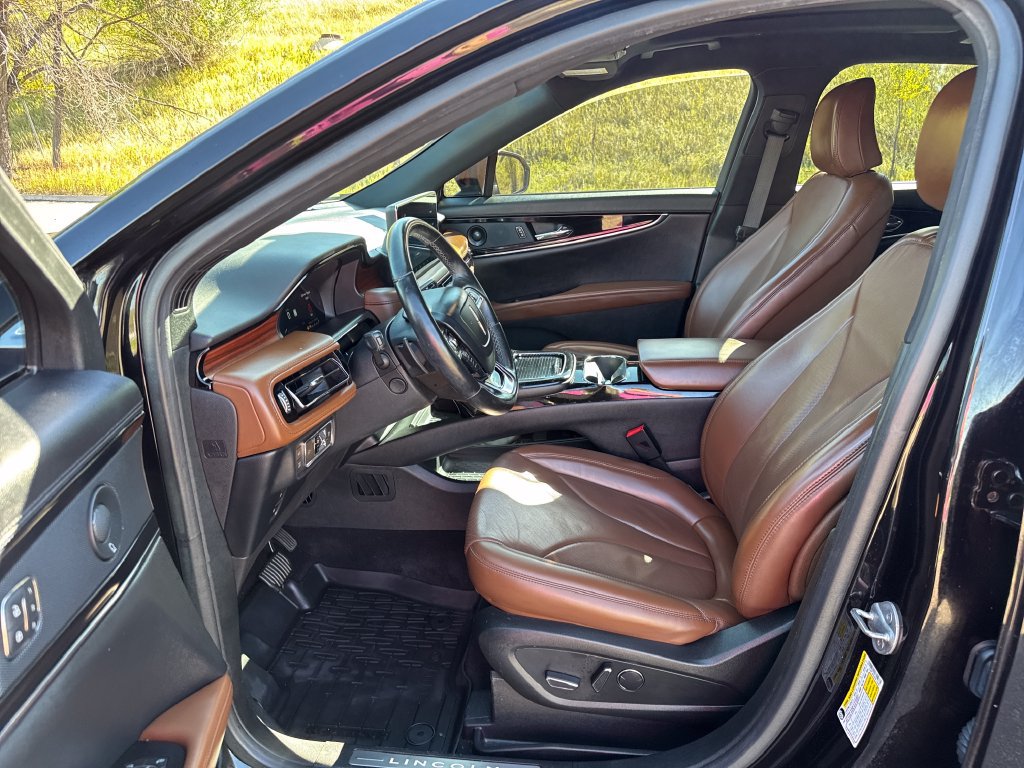 Certified 2022 Lincoln Nautilus Reserve w/ Luxury Package AWD/4WD image 12