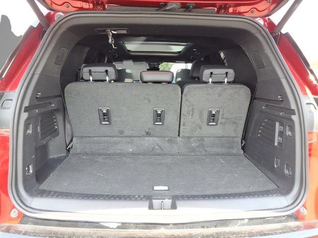 Used 2025 Chevrolet Traverse RS w/ LPO, Floor Liner Package FWD image 16