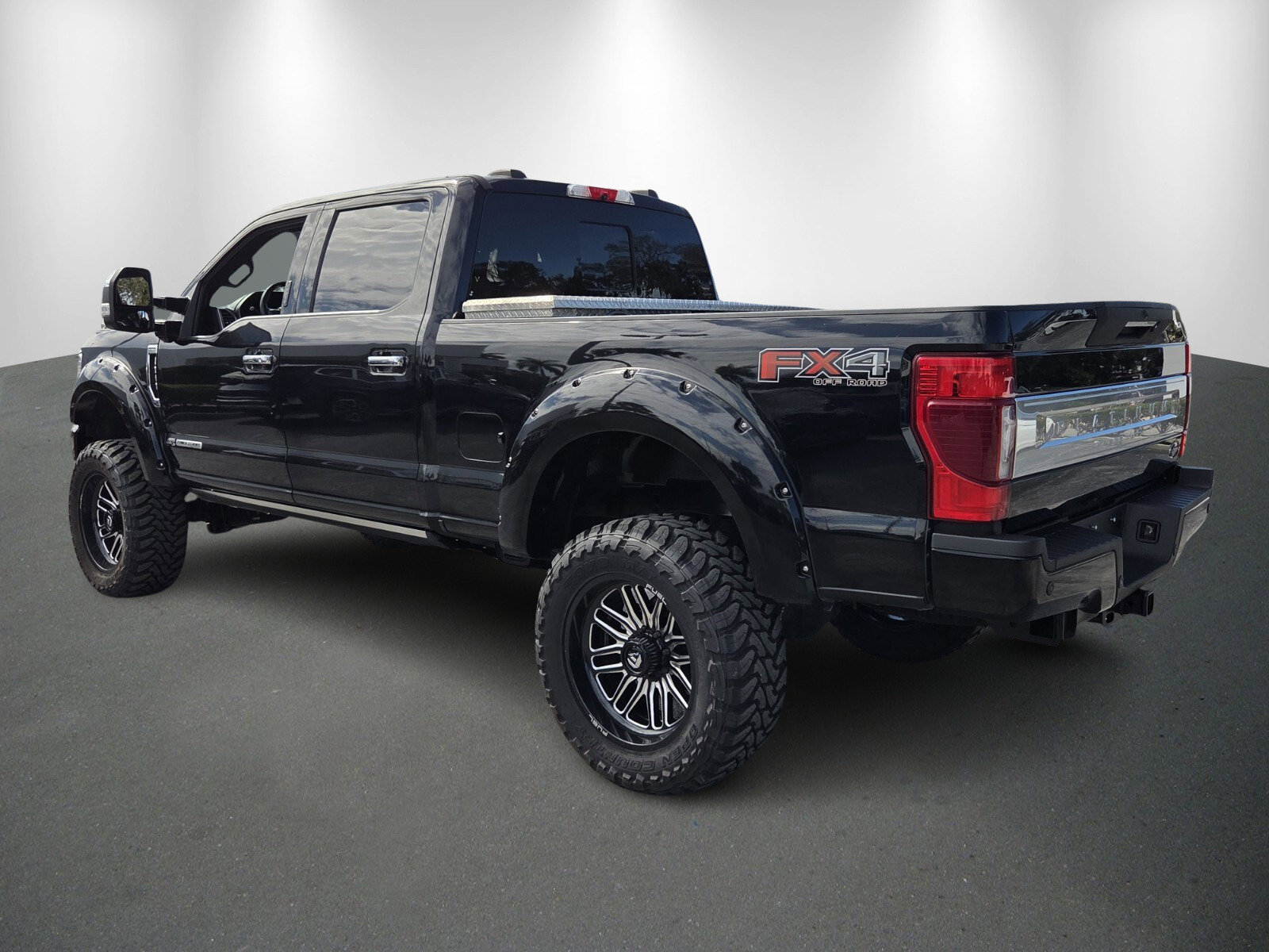 Used 2020 Ford F250 Platinum w/ FX4 Off-Road Package image 5