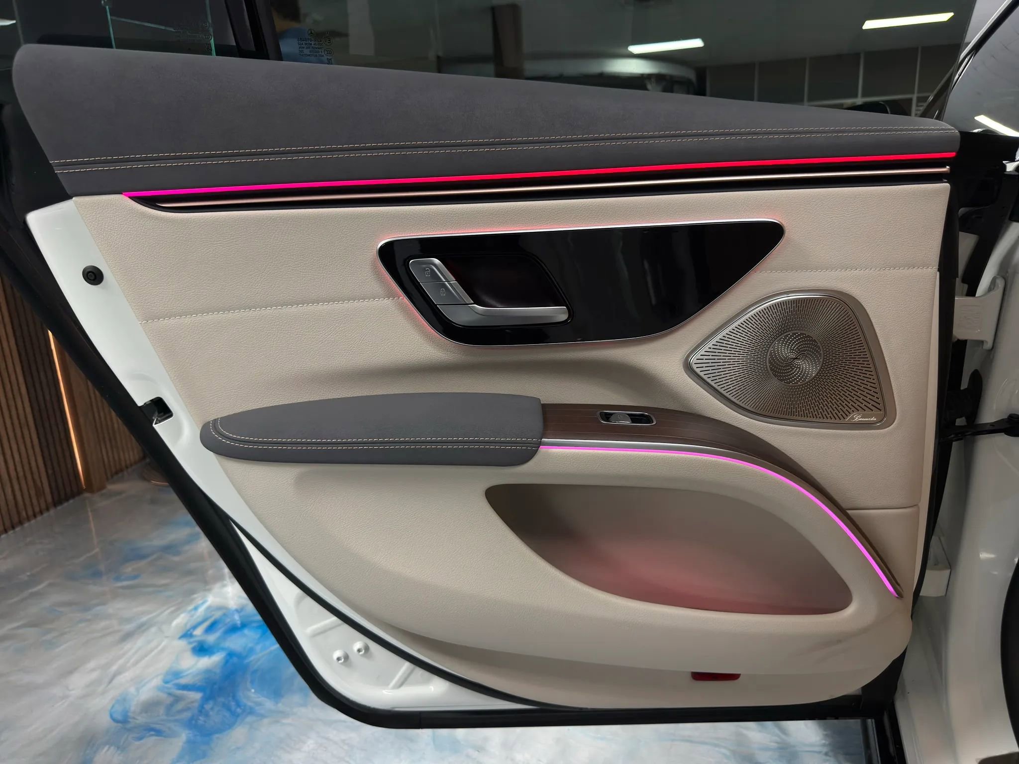 Used 2023 Mercedes-Benz EQS 580 4MATIC Sedan image 12