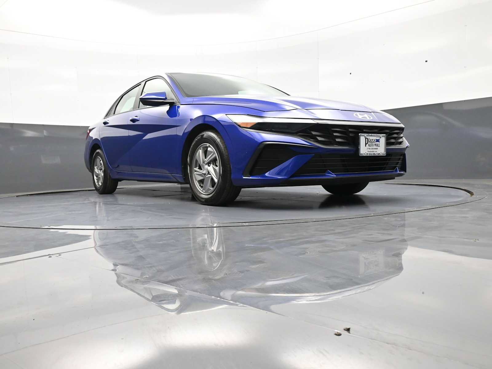 Certified 2025 Hyundai Elantra SE FWD image 26