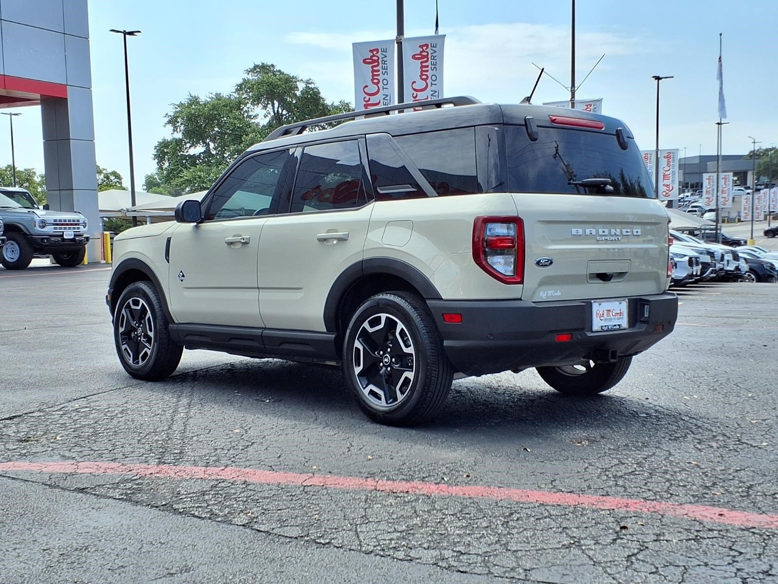 Certified 2024 Ford Bronco Sport Outer Banks w/ Tech Package AWD/4WD image 8