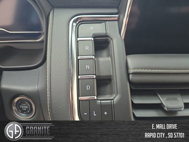 Used 2024 GMC Yukon XL SLT AWD/4WD image 23
